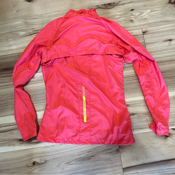 Helly Hansen Fly Light 2 in 1 Training Windbreaker size M - Picture 2 of 6